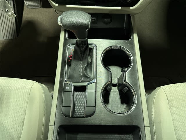 2020 Kia Sedona LX 14