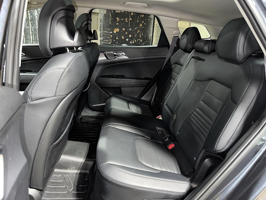 Thumbnail: 2023 Kia Sportage - 10