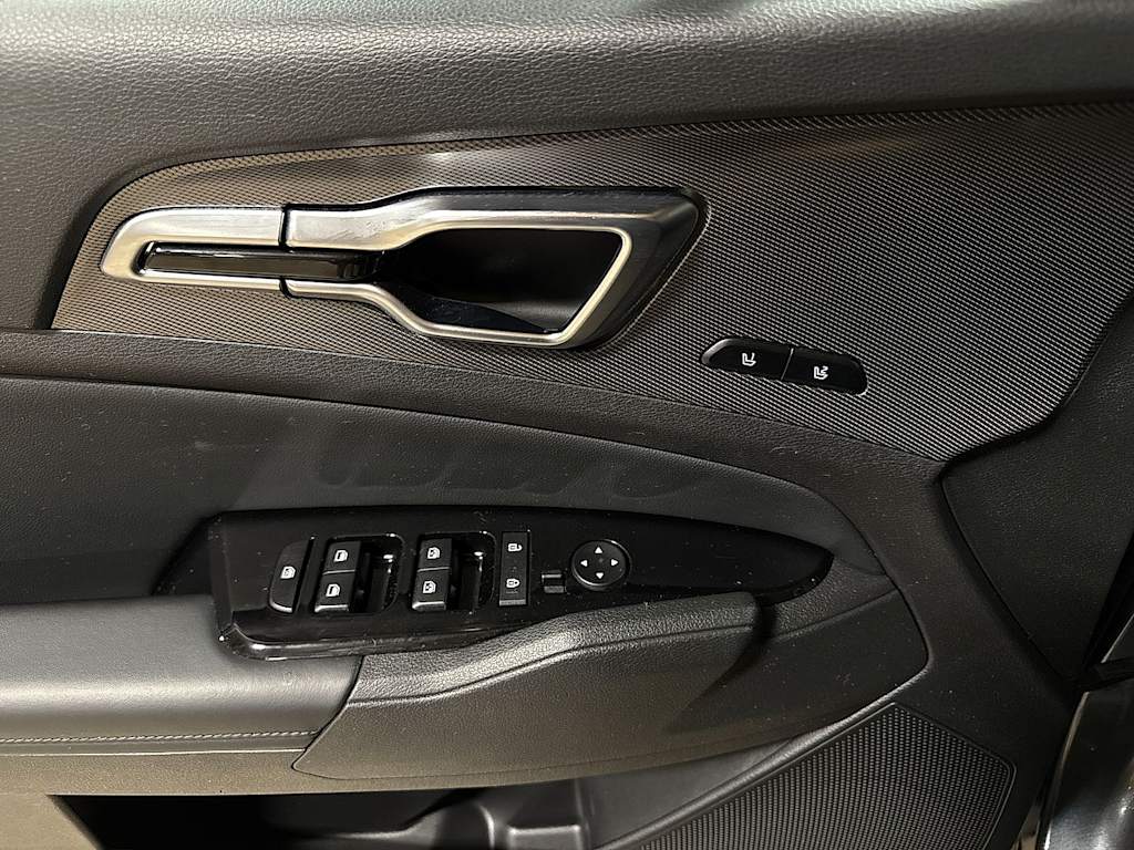 Thumbnail: 2023 Kia Sportage - 25