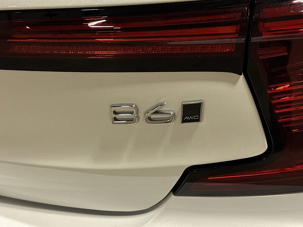 Thumbnail: 2025 Volvo S90 - 30