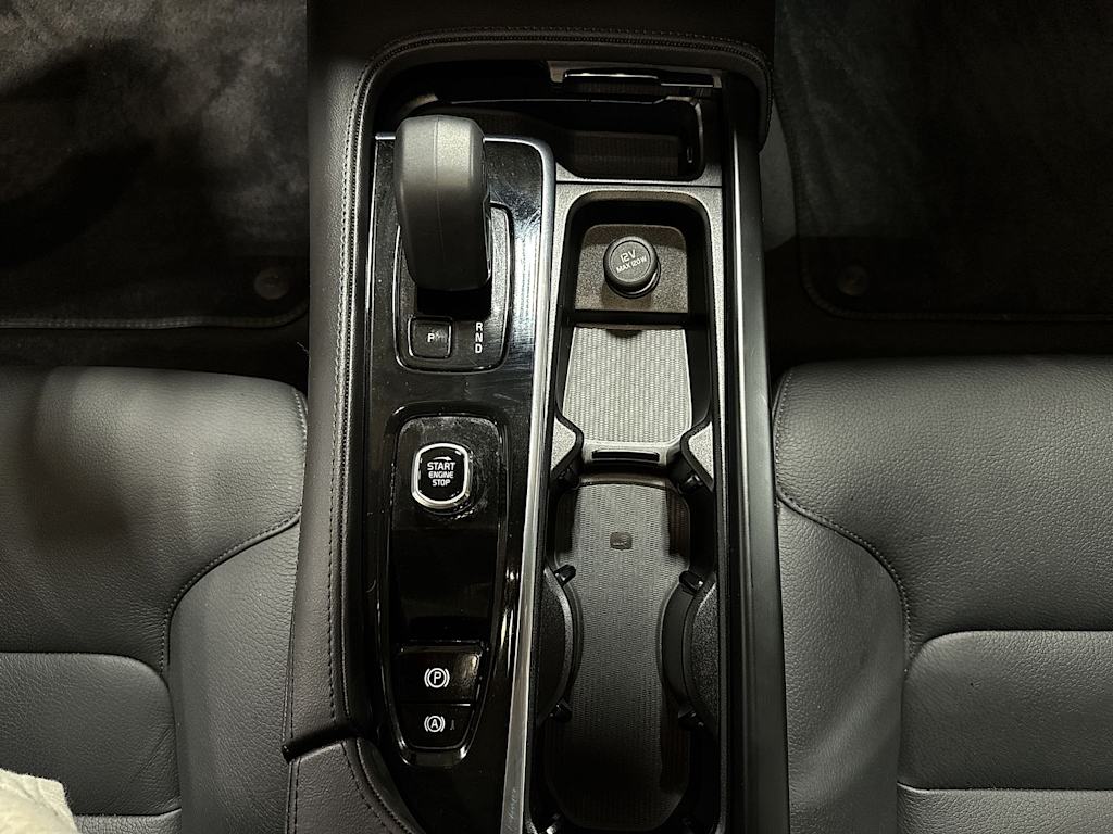 Thumbnail: 2025 Volvo S90 - 13