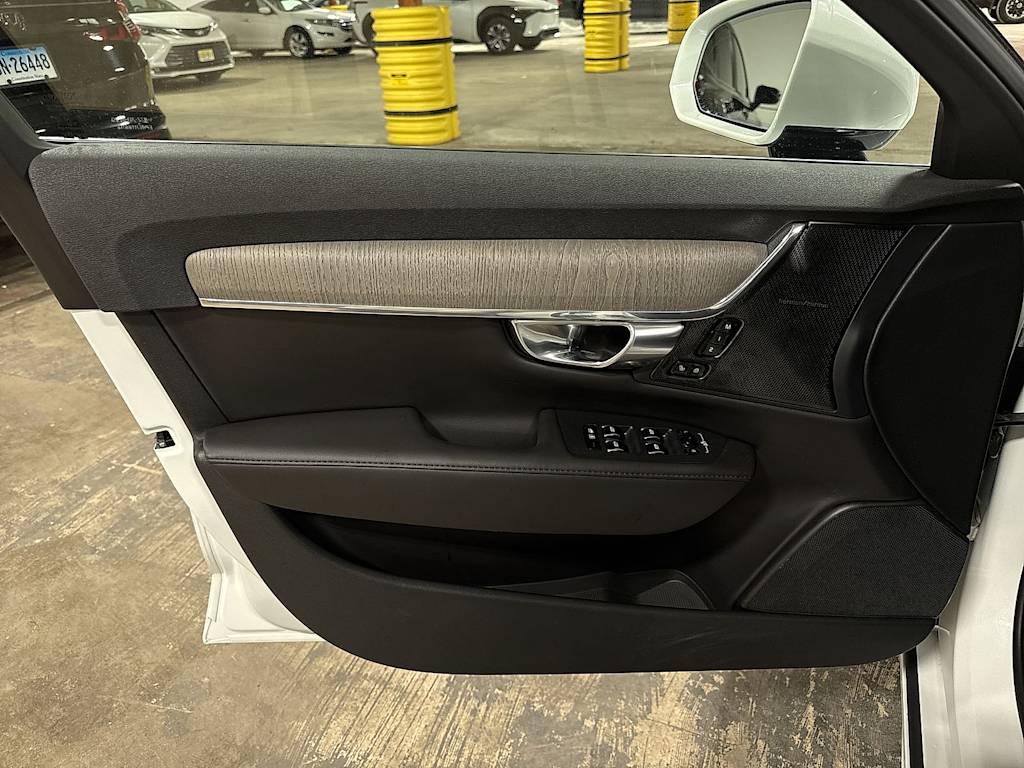 Thumbnail: 2025 Volvo S90 - 34