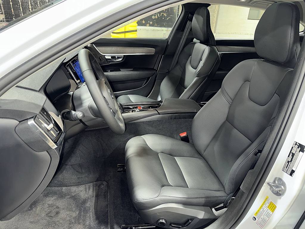 Thumbnail: 2025 Volvo S90 - 9