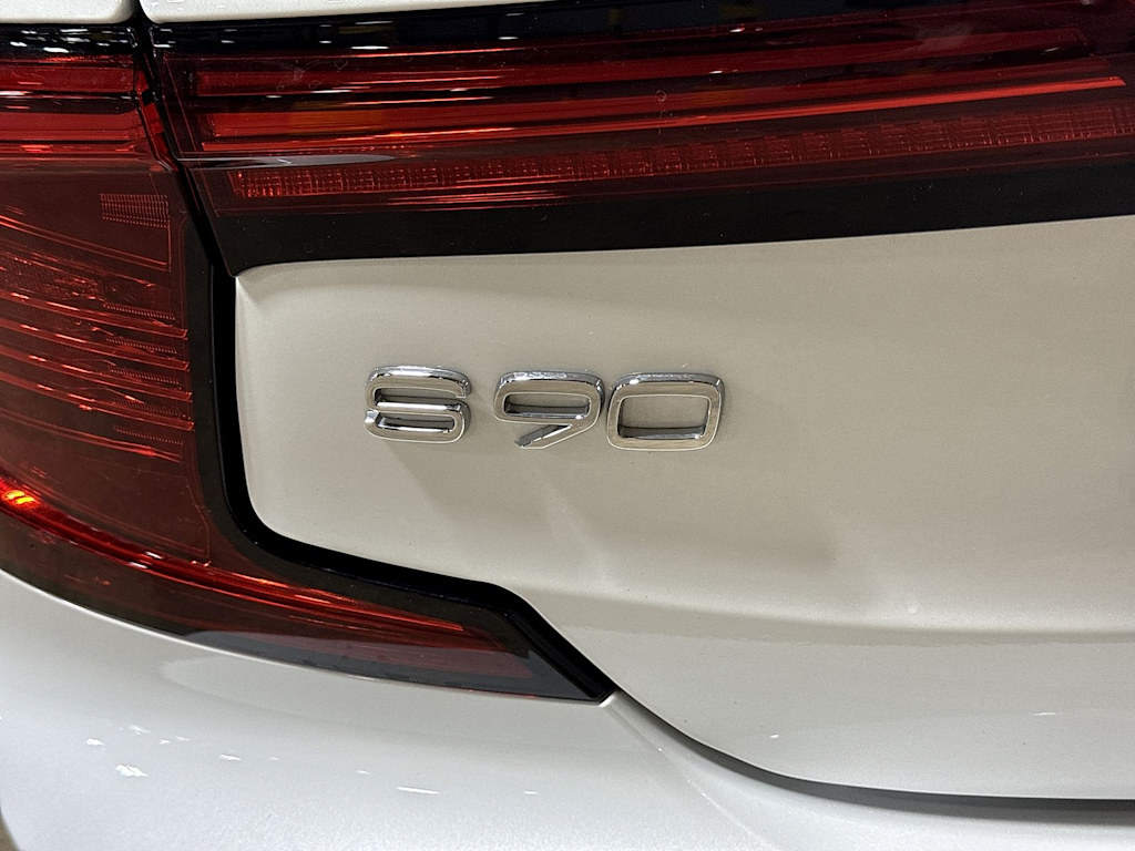Thumbnail: 2025 Volvo S90 - 6