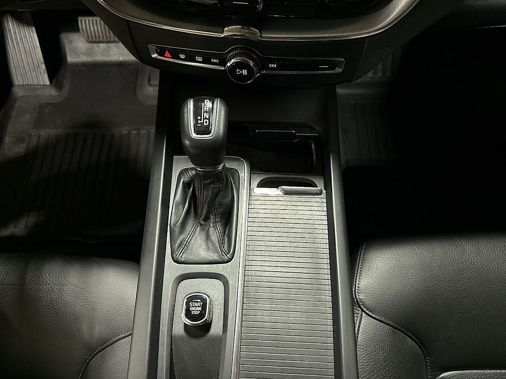 Thumbnail: 2018 Volvo XC60 - 13