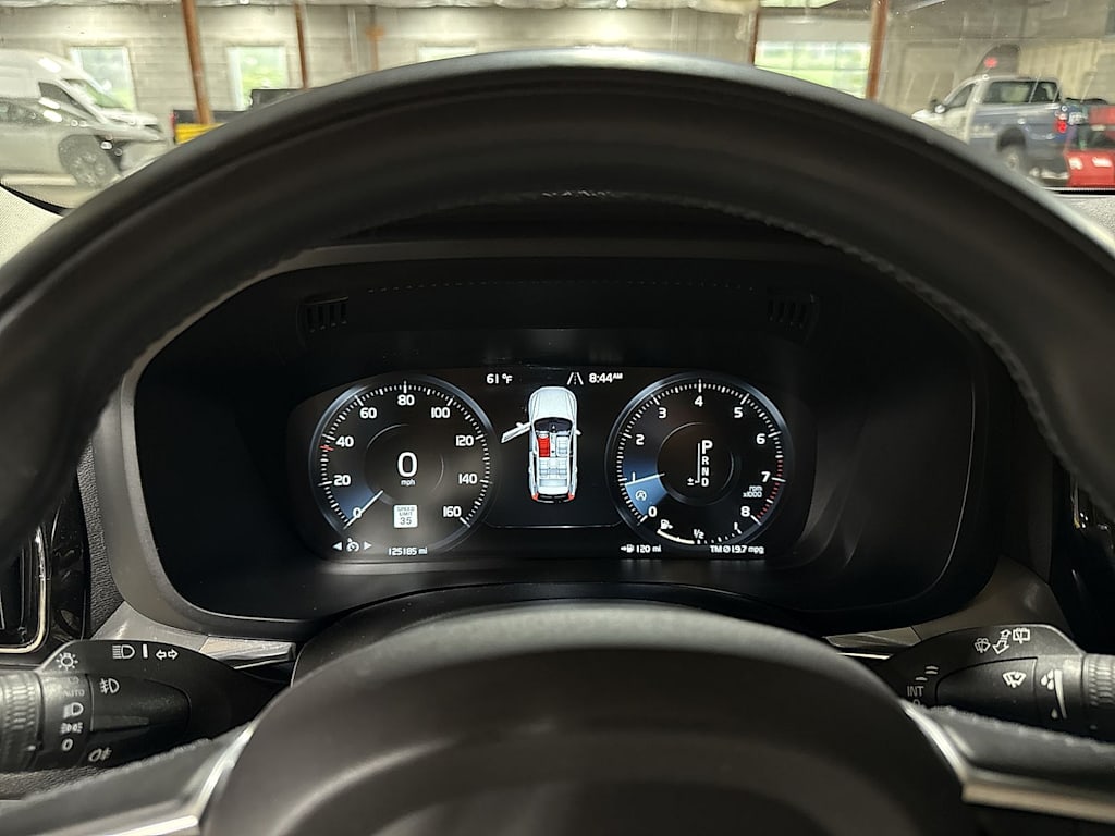 Thumbnail: 2018 Volvo XC60 - 34