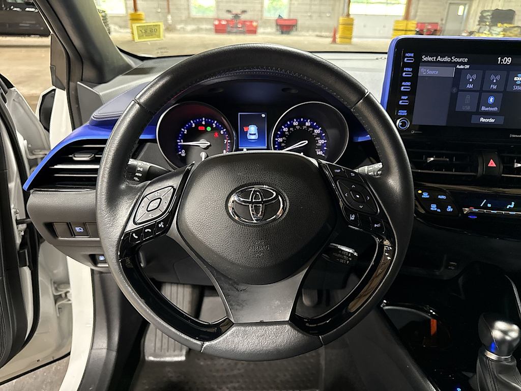 Thumbnail: 2022 Toyota C-HR - 2