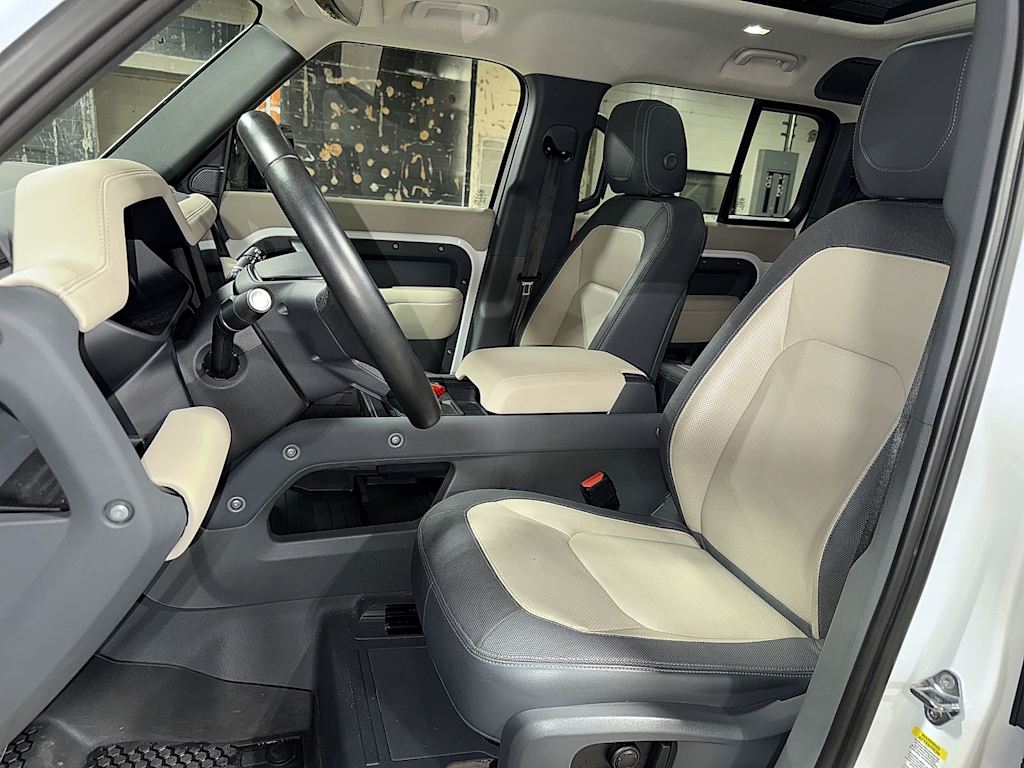 Thumbnail: 2023 Land Rover Defender - 9