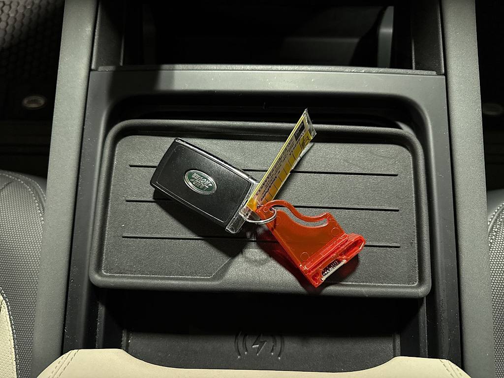 Thumbnail: 2023 Land Rover Defender - 12