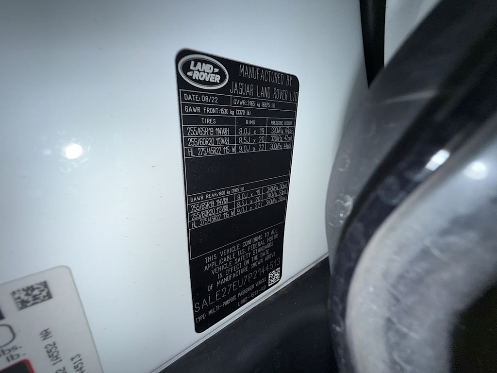 Thumbnail: 2023 Land Rover Defender - 15