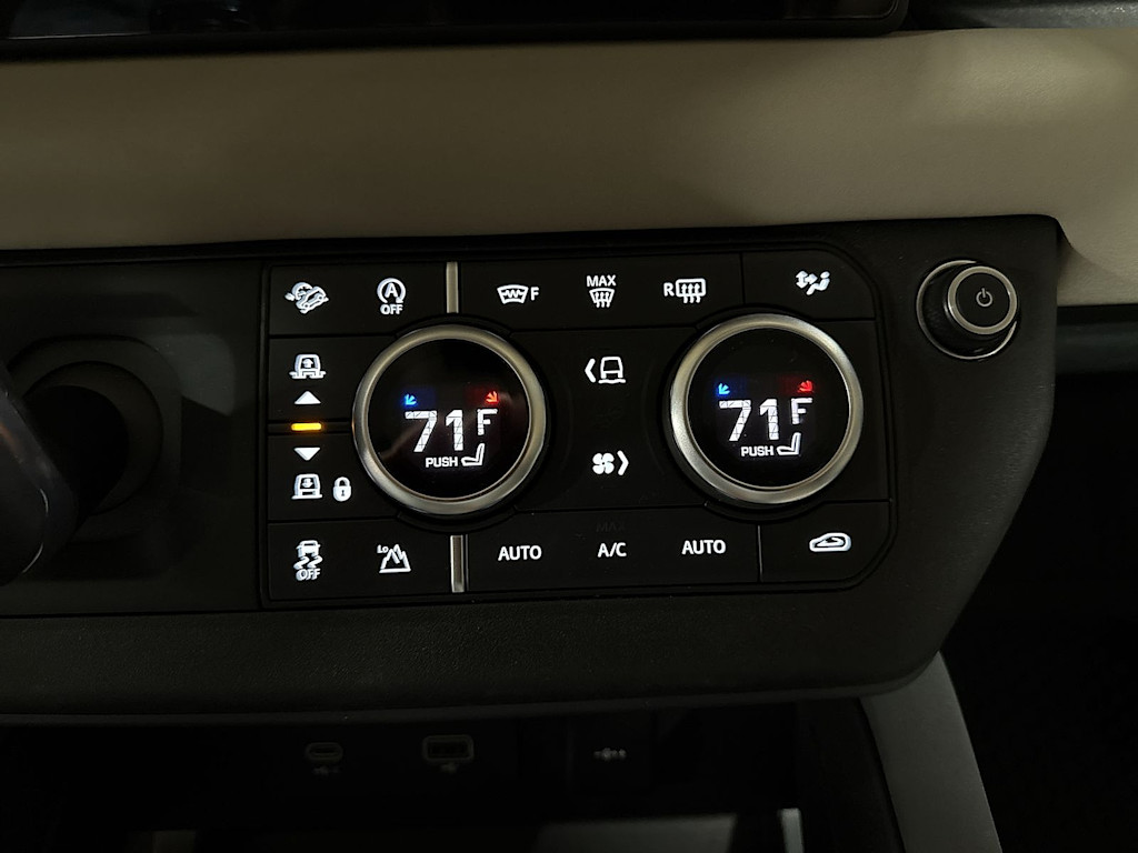 Thumbnail: 2023 Land Rover Defender - 25