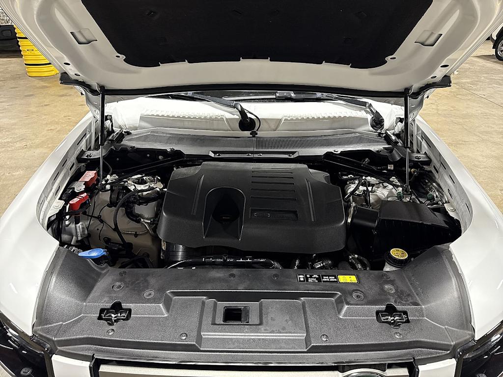 Thumbnail: 2023 Land Rover Defender - 7