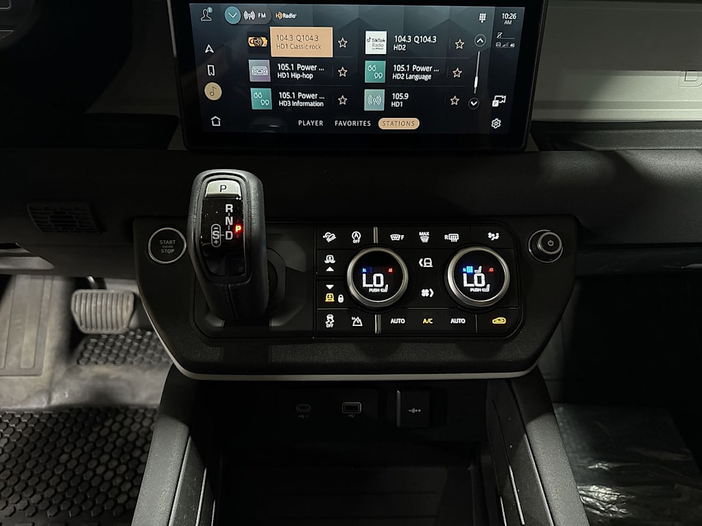 Thumbnail: 2023 Land Rover Defender - 24