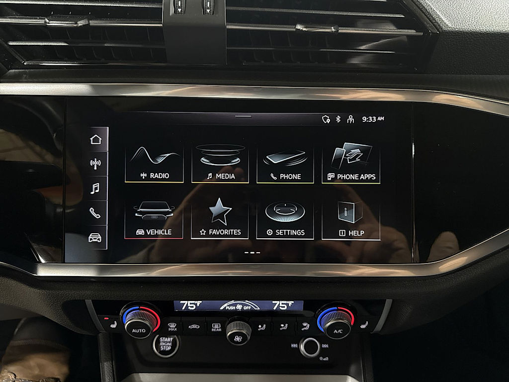 Thumbnail: 2023 Audi Q3 - 21