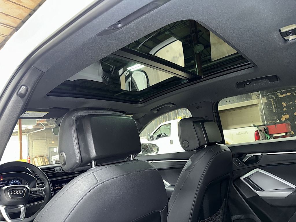 Thumbnail: 2023 Audi Q3 - 25