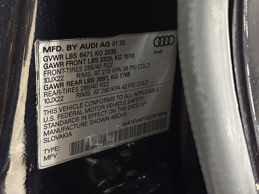 Thumbnail: 2020 Audi Q8 - 17