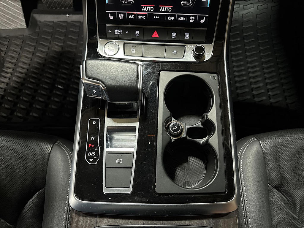 Thumbnail: 2020 Audi Q8 - 14