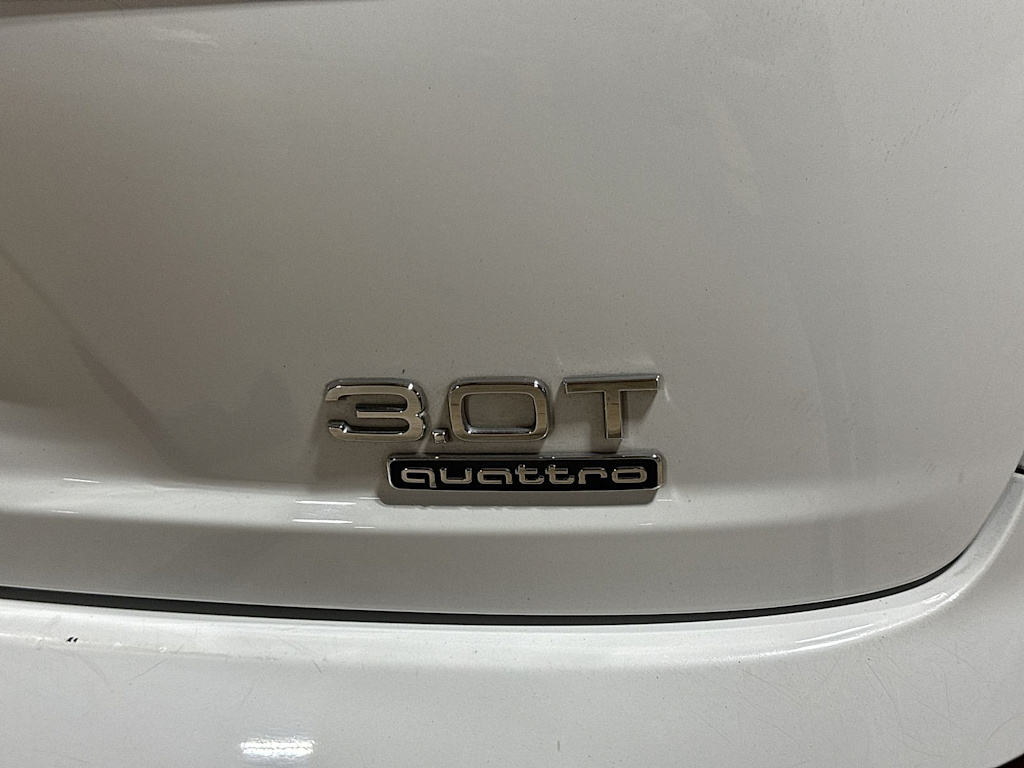Thumbnail: 2017 Audi Q7 - 29