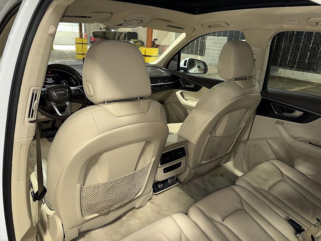 Thumbnail: 2017 Audi Q7 - 31