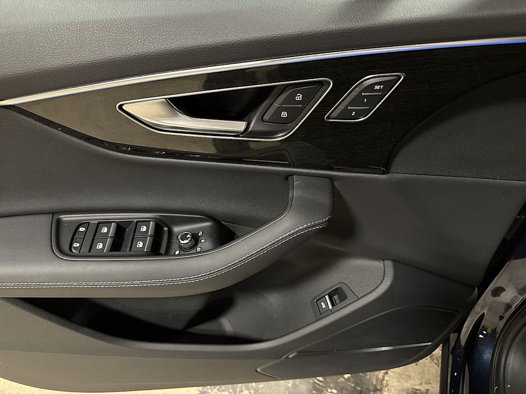 Thumbnail: 2025 Audi Q7 - 28