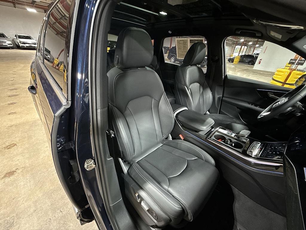 Thumbnail: 2025 Audi Q7 - 23