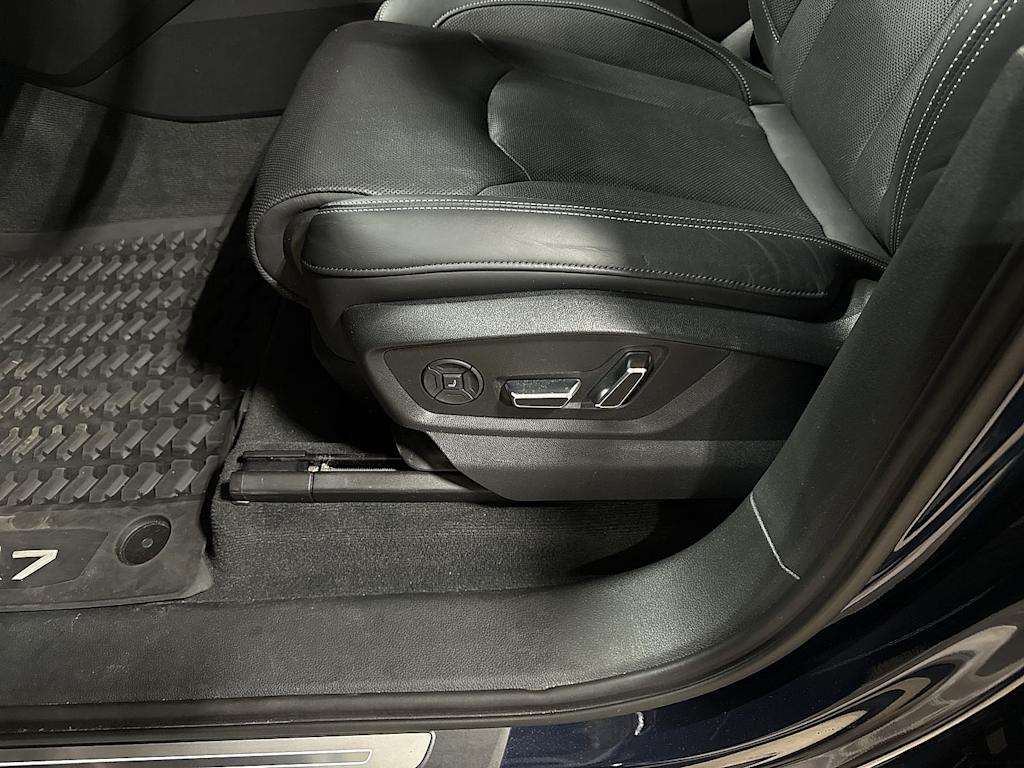 Thumbnail: 2025 Audi Q7 - 29