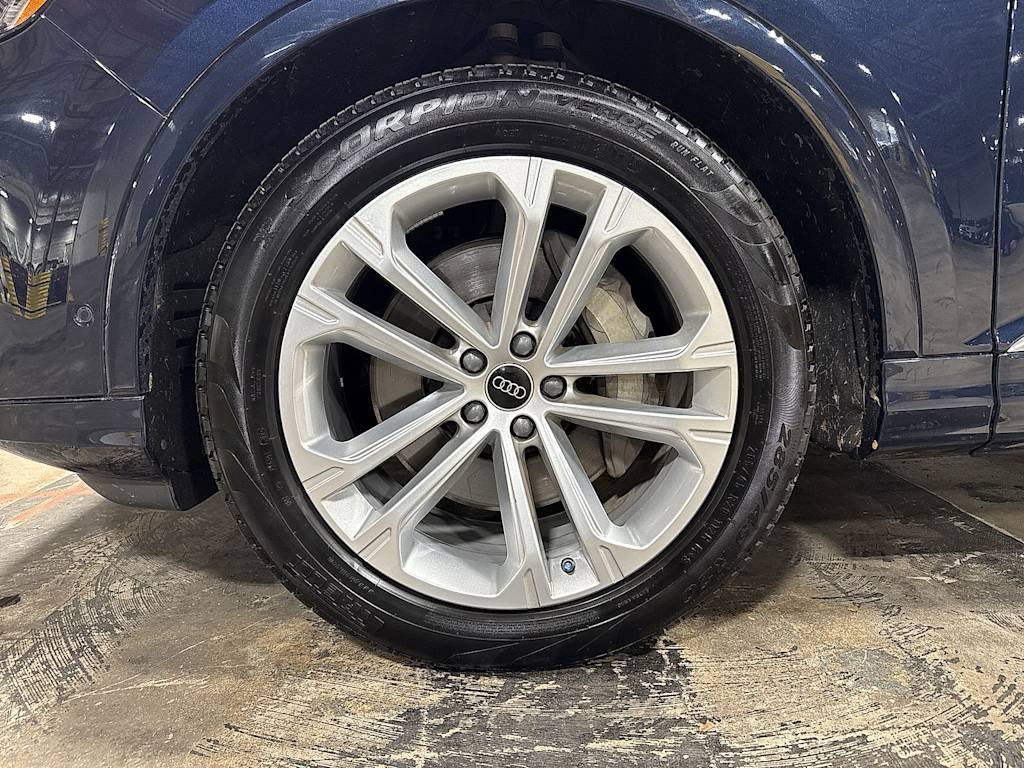 Thumbnail: 2025 Audi Q7 - 8