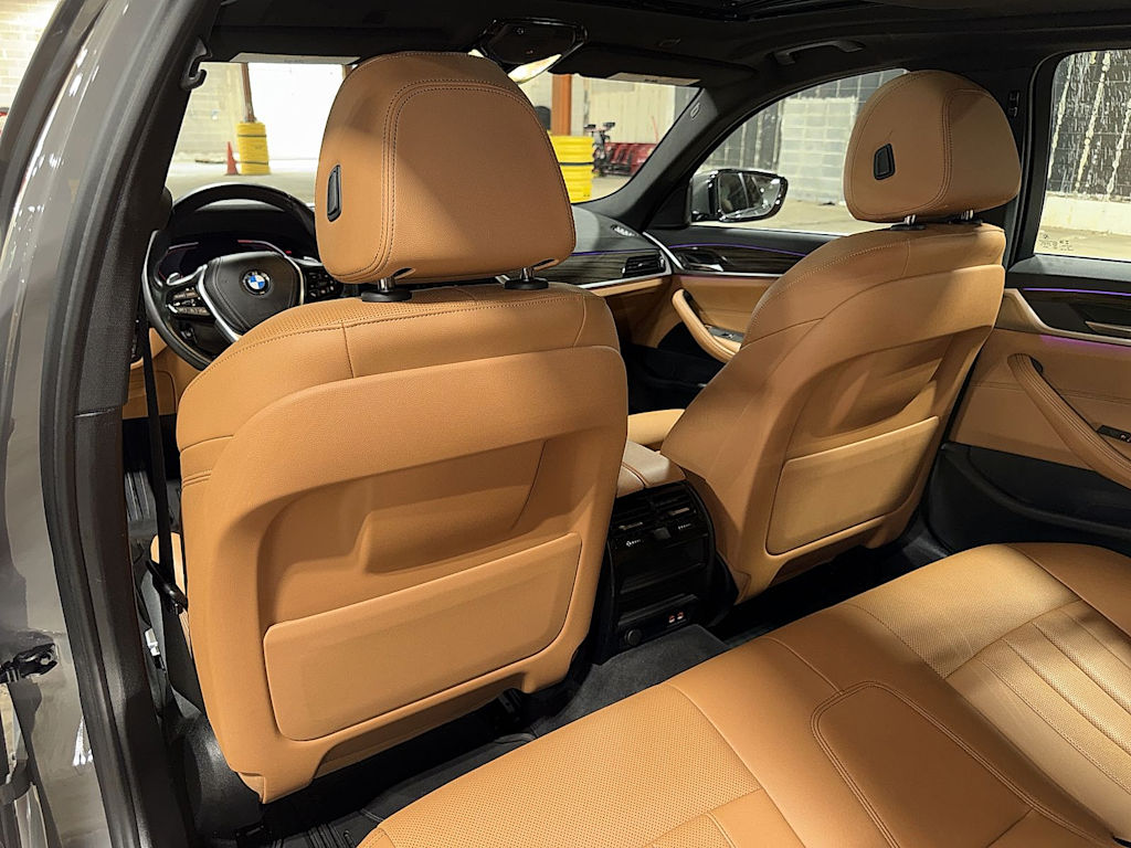 Thumbnail: 2021 BMW 5 Series - 30