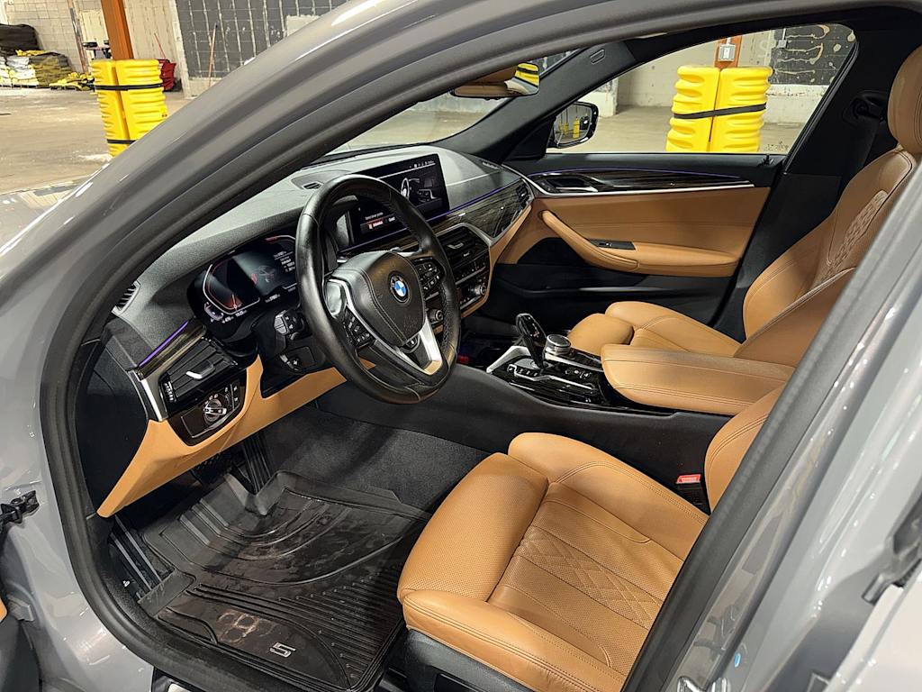 Thumbnail: 2021 BMW 5 Series - 31