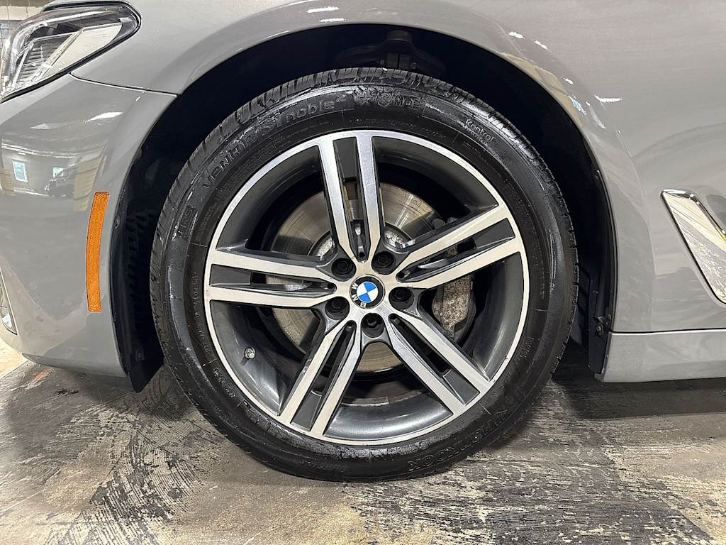Thumbnail: 2021 BMW 5 Series - 6