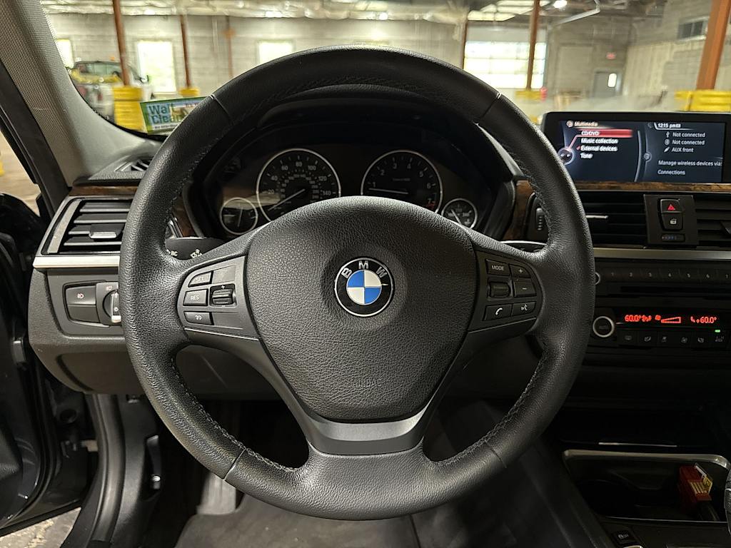 Thumbnail: 2015 BMW 3 Series - 2