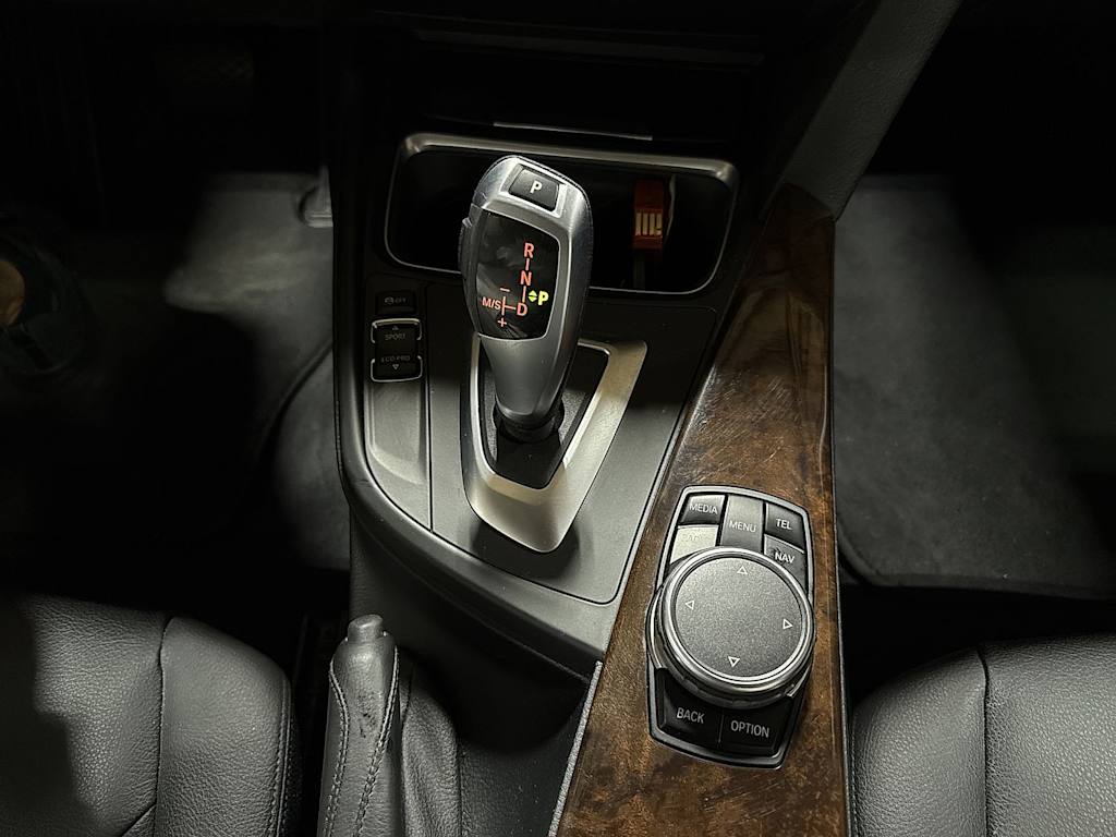 Thumbnail: 2015 BMW 3 Series - 13