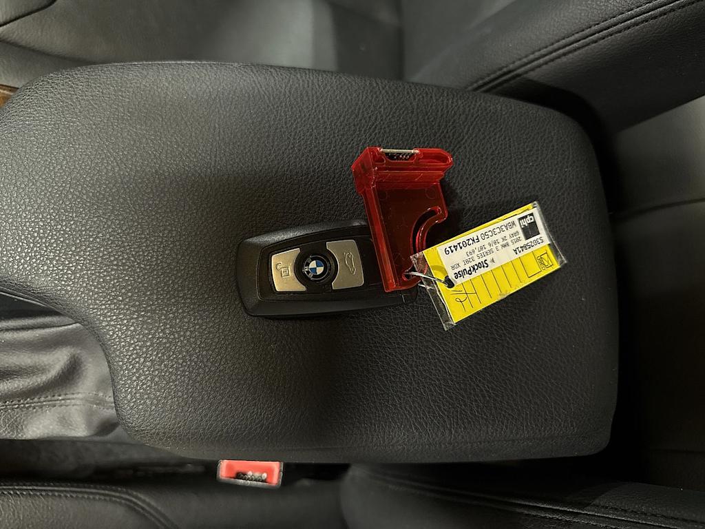 Thumbnail: 2015 BMW 3 Series - 16