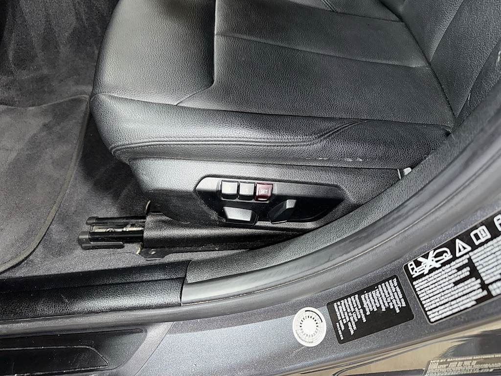 Thumbnail: 2015 BMW 3 Series - 27