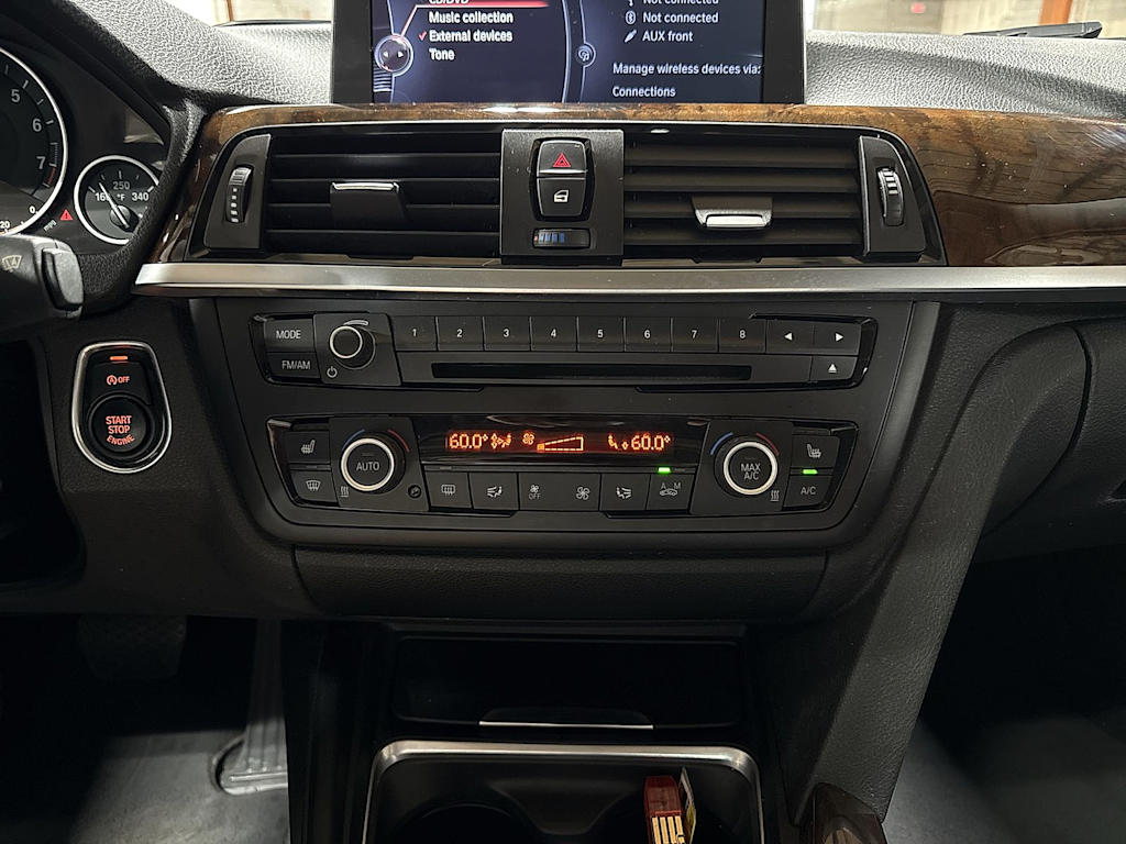 Thumbnail: 2015 BMW 3 Series - 25