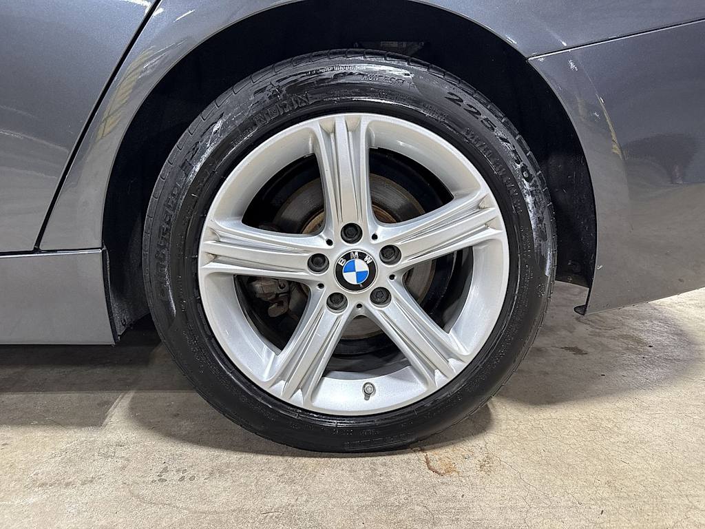 Thumbnail: 2015 BMW 3 Series - 7