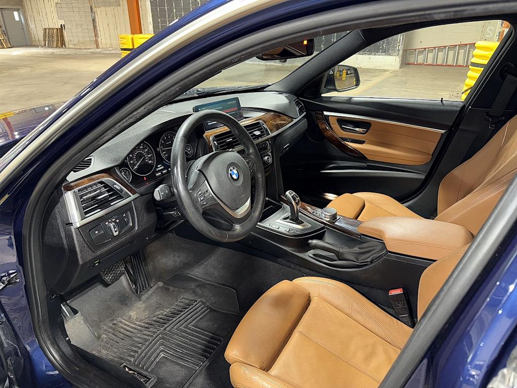 Thumbnail: 2018 BMW 3 Series - 32