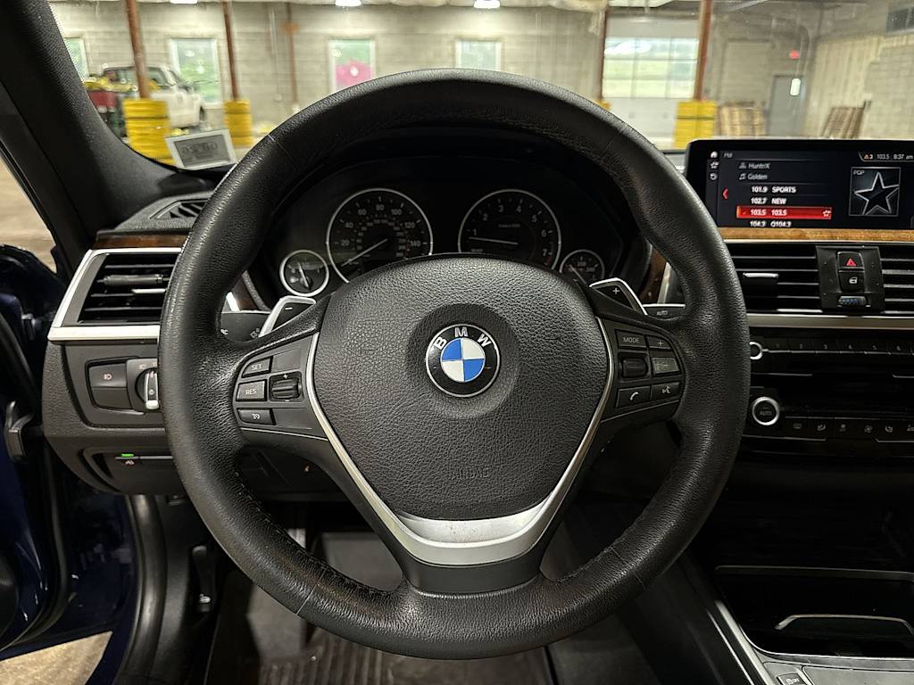 Thumbnail: 2018 BMW 3 Series - 2