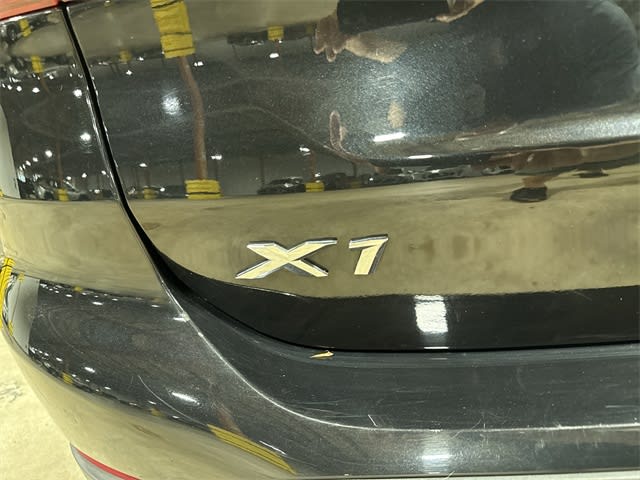 Thumbnail: 2020 BMW X1 - 6