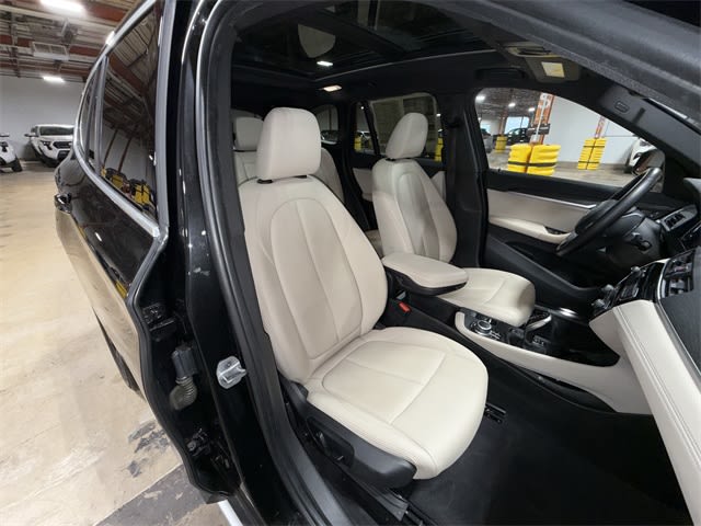 Thumbnail: 2020 BMW X1 - 10