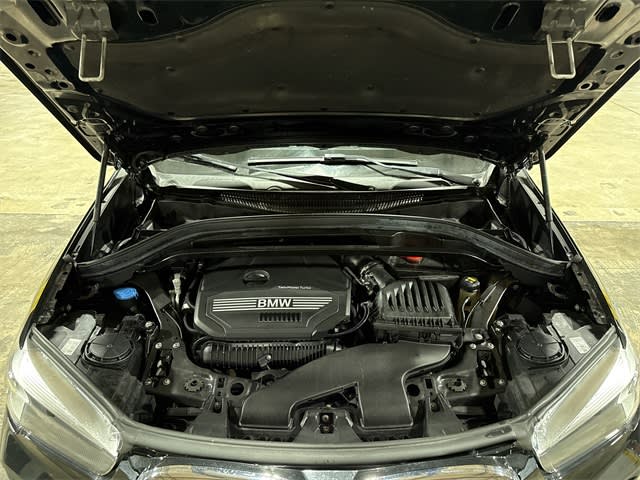 Thumbnail: 2020 BMW X1 - 8