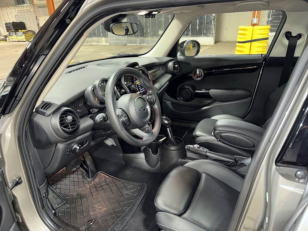 Thumbnail: 2019 MINI Cooper - 28