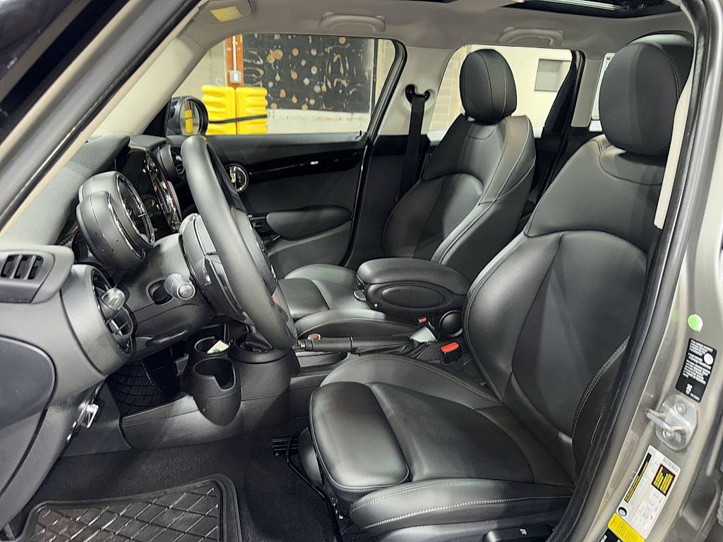Thumbnail: 2019 MINI Cooper - 8