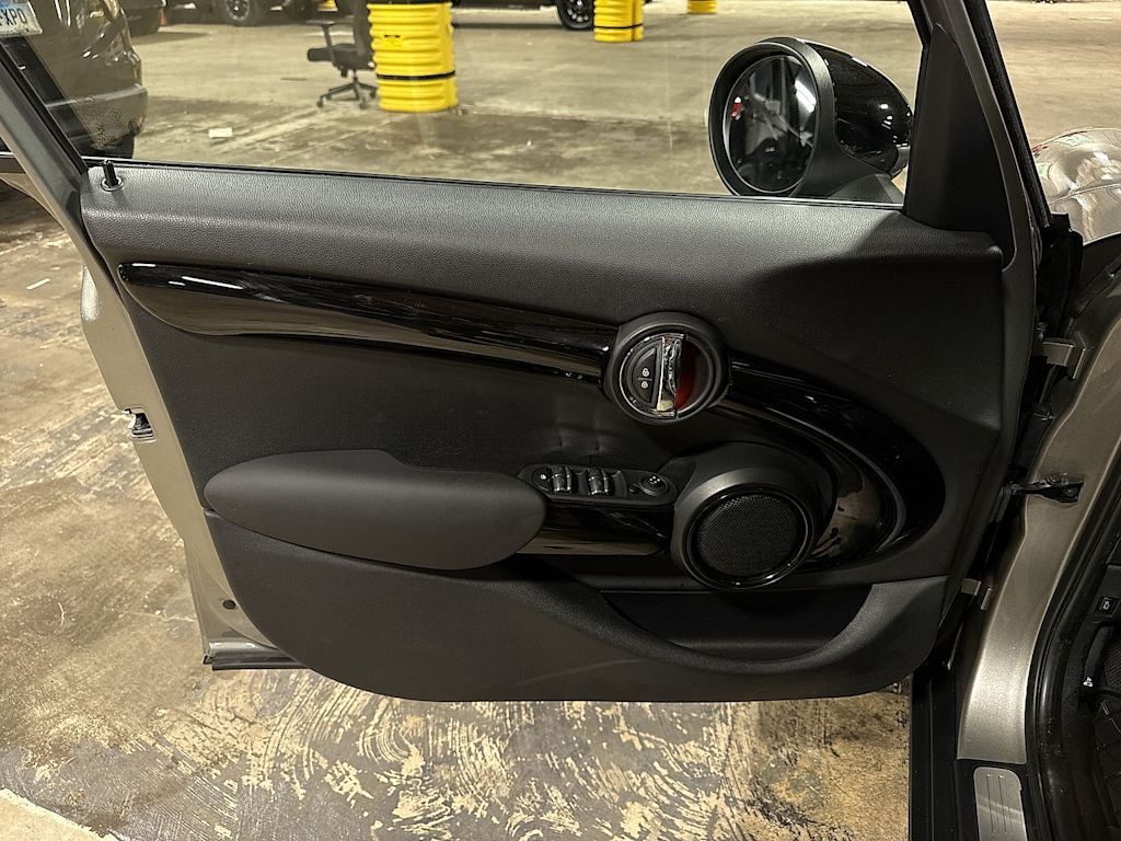 Thumbnail: 2019 MINI Cooper - 29