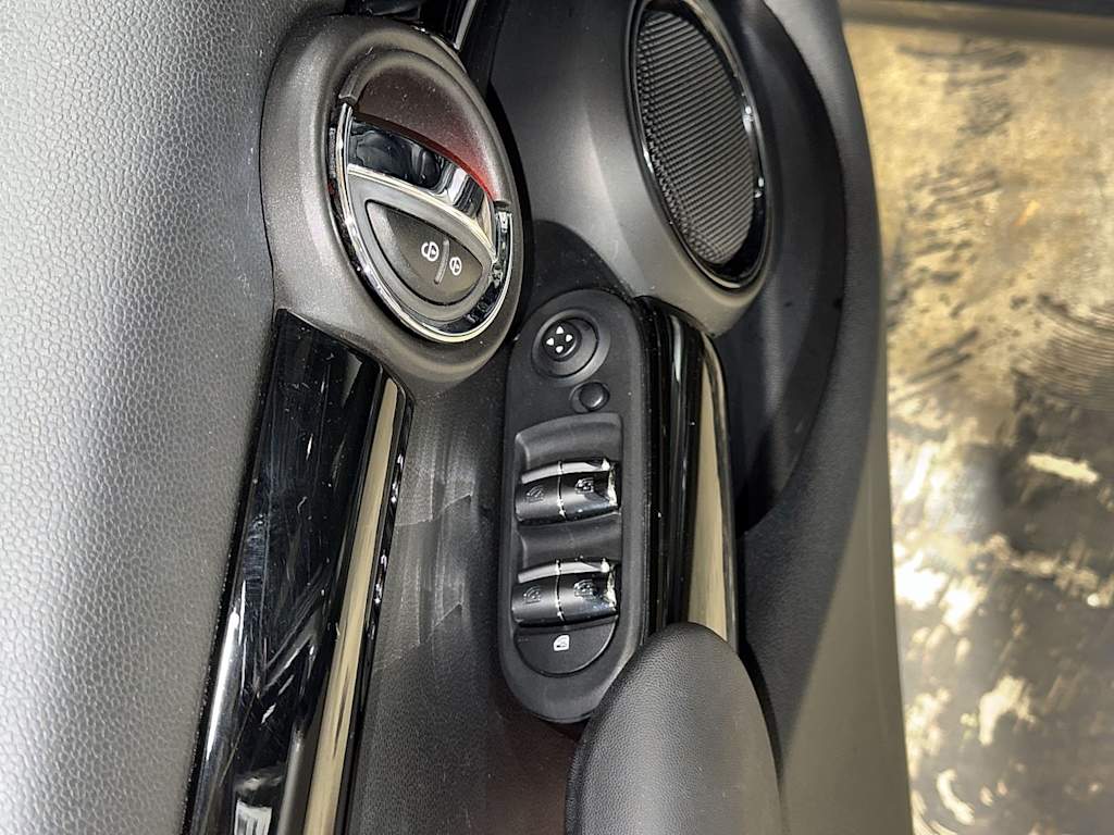 Thumbnail: 2019 MINI Cooper - 24