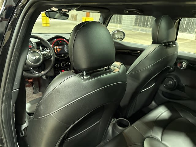 Thumbnail: 2018 MINI Cooper - 10