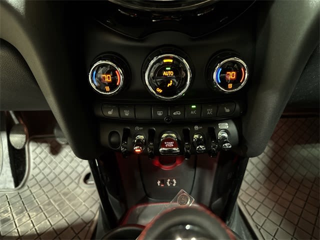 Thumbnail: 2018 MINI Cooper - 26