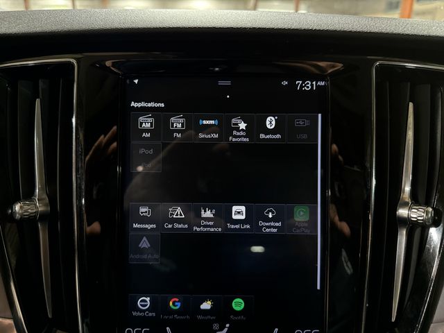 Thumbnail: 2020 Volvo V60 - 24