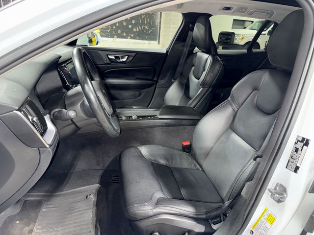 Thumbnail: 2020 Volvo V60 - 9