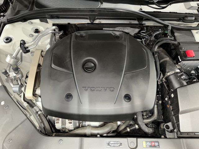 Thumbnail: 2020 Volvo V60 - 8